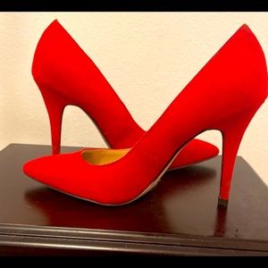 Jessica Simpson red heels size 6